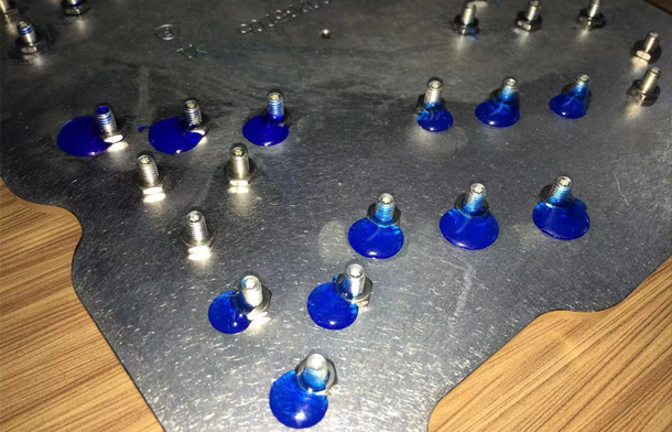5G通讯设备滤波器上要用到的UV胶水